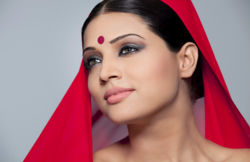 bindi health benefits मन काे शांत व तनाव काे कम करती है बिंदी