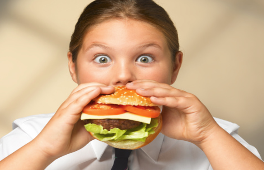 obesity बच्चों में मोटापा बढ़ाता है नमक का अधिक उपयाेग