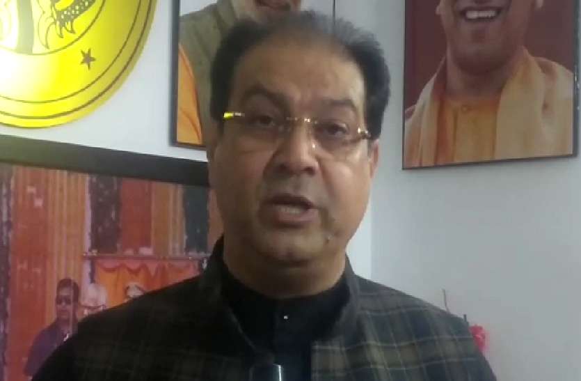Minister Mohsin raza big statement on Priyanka Gandhi Ayodhya tour प्रियंका गांधी के अयोध्या दौरे पर योगी के इस मंत्री ने दिया बड़ा बयान, बोले बाबर की याद में जा रहीं अयोध्या