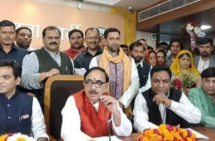 Nirahua भाजपा में शामिल हुए निरहुआ के साथ हुआ कुछ ऐसा, होने लगी सांसद अंशुल वर्मा से तुलना
