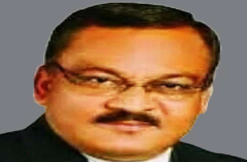 bhgwat sharan gangwar जानिए कौन है भगवत शरण जिन्हे नेता जी के बाद अखिलेश ने भी चुनाव मैदान में उतारा