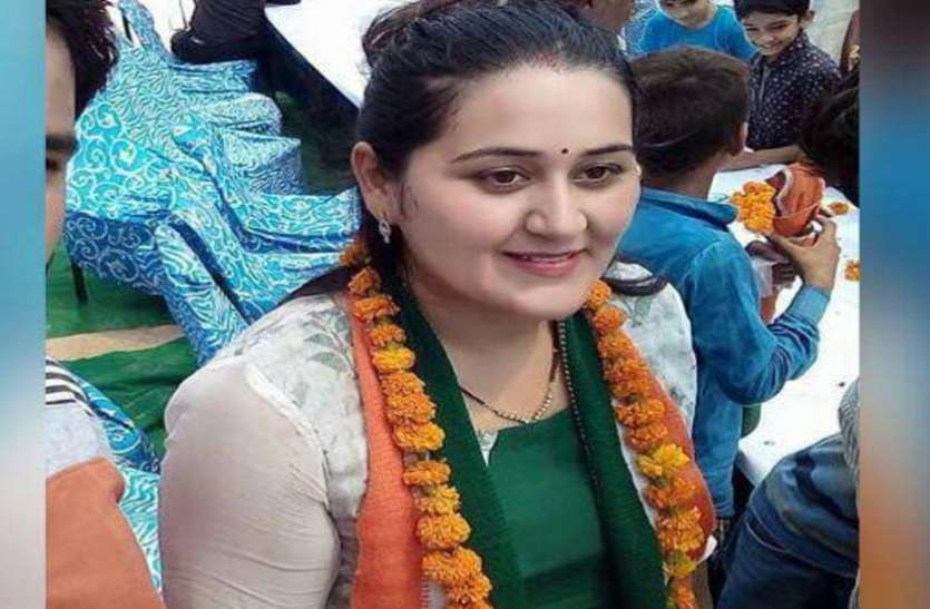 Dolly Sharma Congress Exclusive Interview: कांग्रेस की इस खूबसूरत नेत्री ने बताया कैसे जीतेंगी लोकसभा चुनाव, देखें वीडियो-