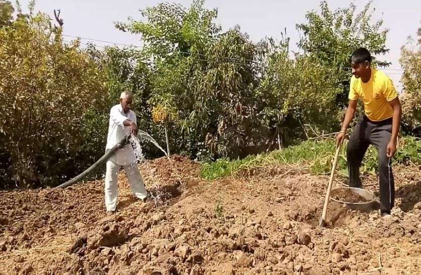 Nazir Bane Devi Singh किसानों के लिए नजीर बने देवीसिंह