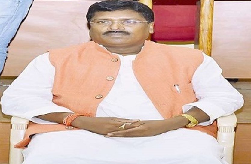 tala marandi file photo भाजपा के पूर्व प्रदेश अध्यक्ष ताला मरांडी समेत दो विधायक झामुमो के संपर्क में, चुनाव से पहले हो सकते है शामिल