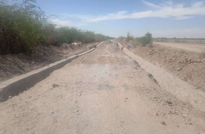 Incomplete work आखिर इस अधूरे पड़े काम के बारे में अधिकारियों ने भी क्यों साध रखी है चुप्पी...पढ़ें पूरी खबर