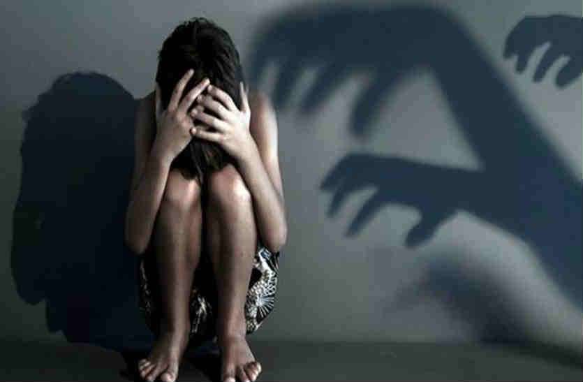 Husband unnatural act with wife for dowry मायके से न लाई पैसे तो झेलना पड़ा दहेज का दंश, पति करता था आप्राकृतिक कृत्य, सास देवर भी करते रहे प्रताडि़त