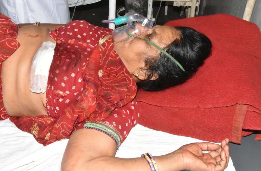 patrika रतलाम:- बेटे ने पिता और माँ को घोपा चाकू।