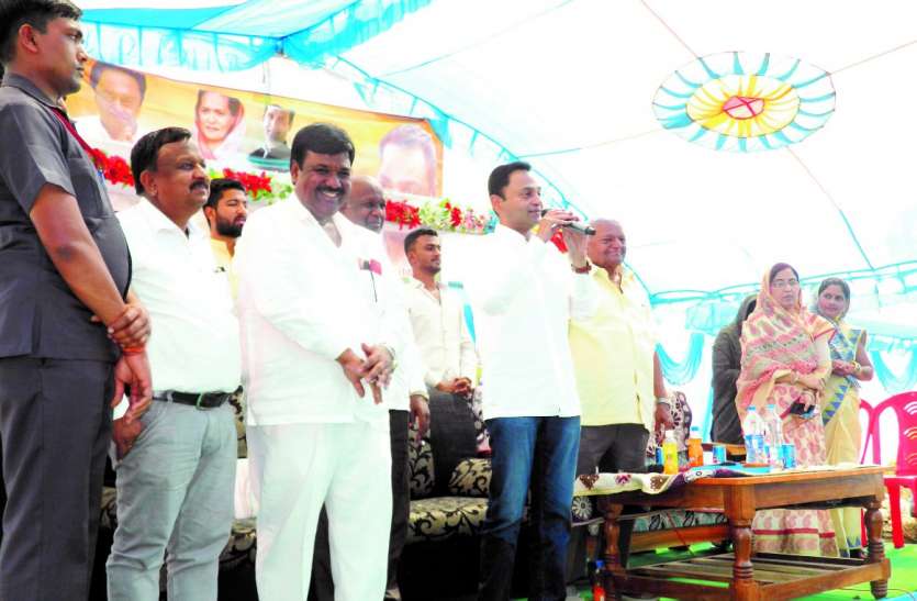 Meeting of nakulanath मुख्यमंत्री पुत्र ने लगाए भाजपा पर आरोप