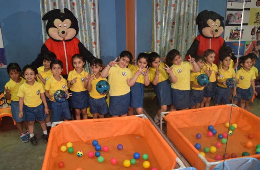 New session: Started schools मस्ती के मूड में नजर आए बच्चे