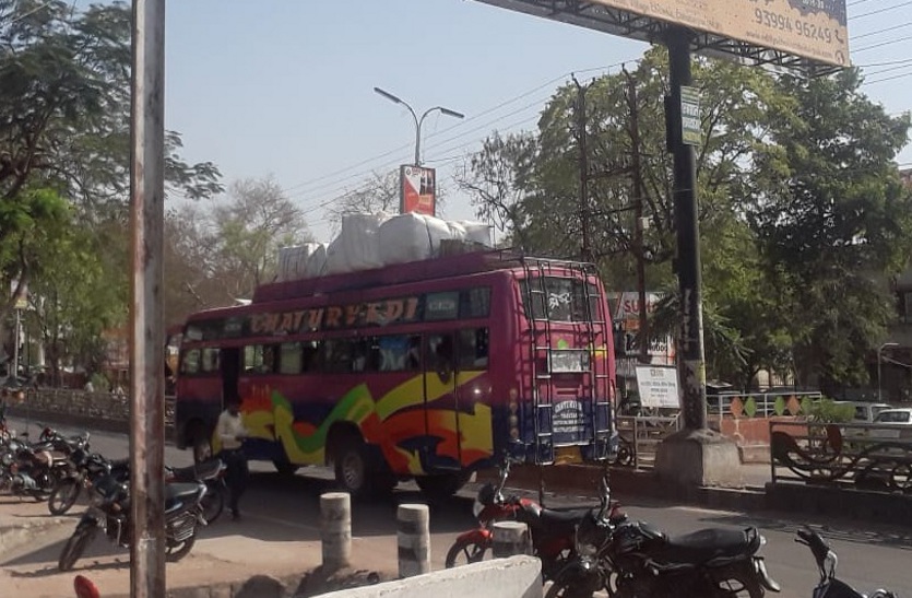 थम जाएंगें स्कूल बसों और यात्री बसों के पहिए, मच जाएगा वाहनों का टोटा थम जाएंगें स्कूल बसों और यात्री बसों के पहिए, मच जाएगा वाहनों का टोटा