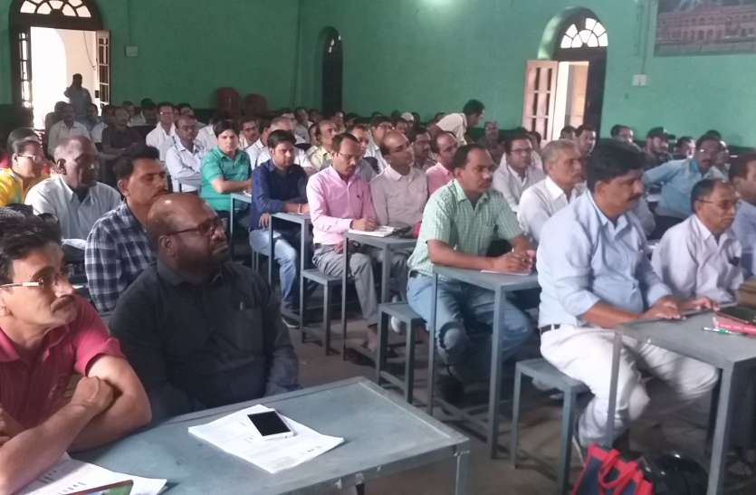 seoni लगेंगे कैरियर मेला, दिए निर्देश