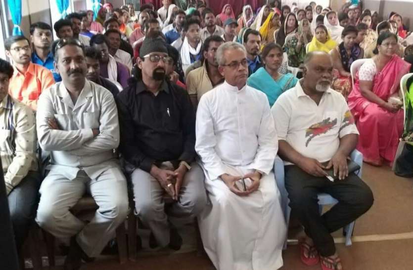 Christianity gurus appeal to vote ईसाई धर्म गुरुओं ने की शुत प्रतिशत मतदान करने अपील