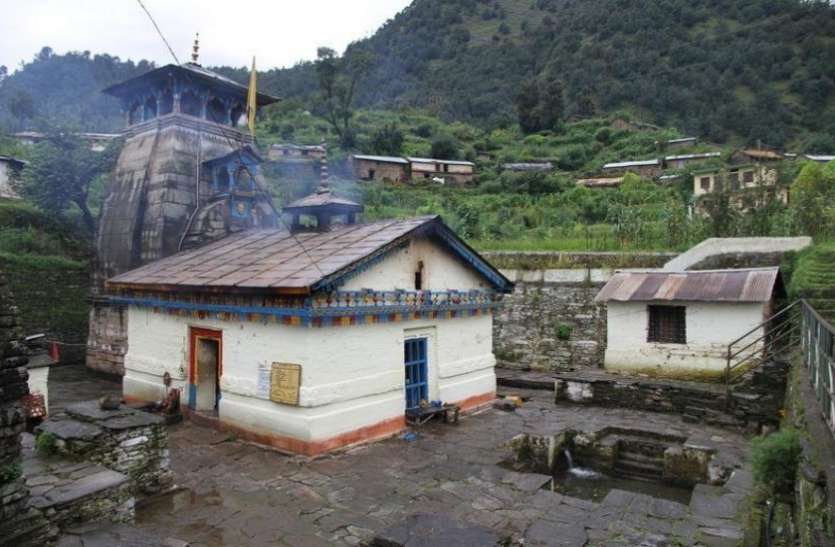 temple त्रेतायुग से लगातार इस मंदिर में जल रही है अग्नी, इसके फेरे लेकर भगवान शंकर ने माता पार्वती से रचाई थी शादी!