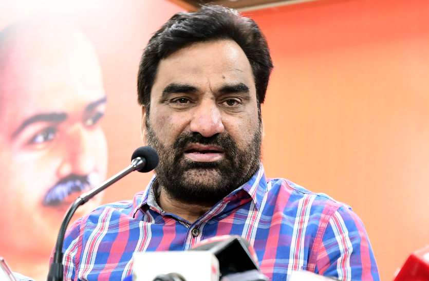 हनुमान बेनीवाल ' कांग्रेस के साथ आते तो मंत्री बन सकते थे' बयान को लेकर CM गहलोत आैर हनुमान बेनीवाल में जुबानी जंग