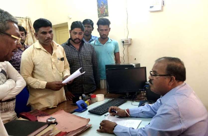 jaisalmer ट्रेक्टर-टंकियों से पानी मंगवाना मजबूरी,15 दिनों से जलापूर्ति बंद,मुखर होने लगे विरोध के स्वर