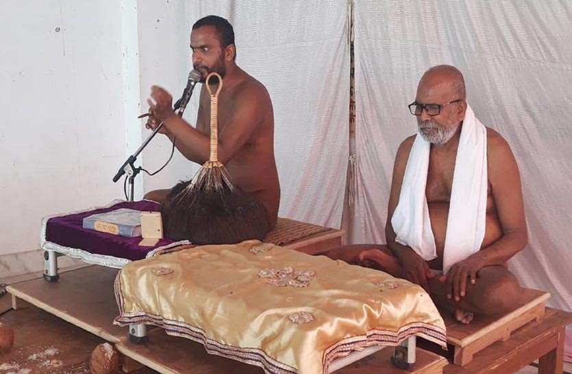 Blessings from janamuni संगत से होती है नए संस्कारों की उत्पति - जैनमुनि