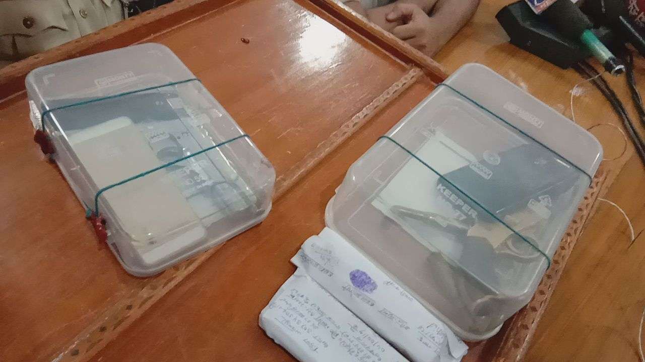पिस्टल, एक कट्टा, एक चाकू व चार कारतूस जब्त