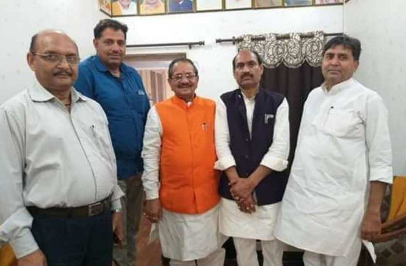 shiv singh chak जिस प्रत्याशी के लिए अखिलेश यादव ने किया था चुनाव प्रचार, वह लोकसभा चुनाव से पहले साइकिल छोड़ भाजपा में हुआ शामिल