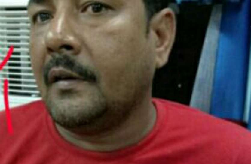 con,police, ऐसे पहचाना गया शातिर ठग, पुलिस घर पहुंची तो मिला खाली, गांव के लोग रहते हैं निशाने पर