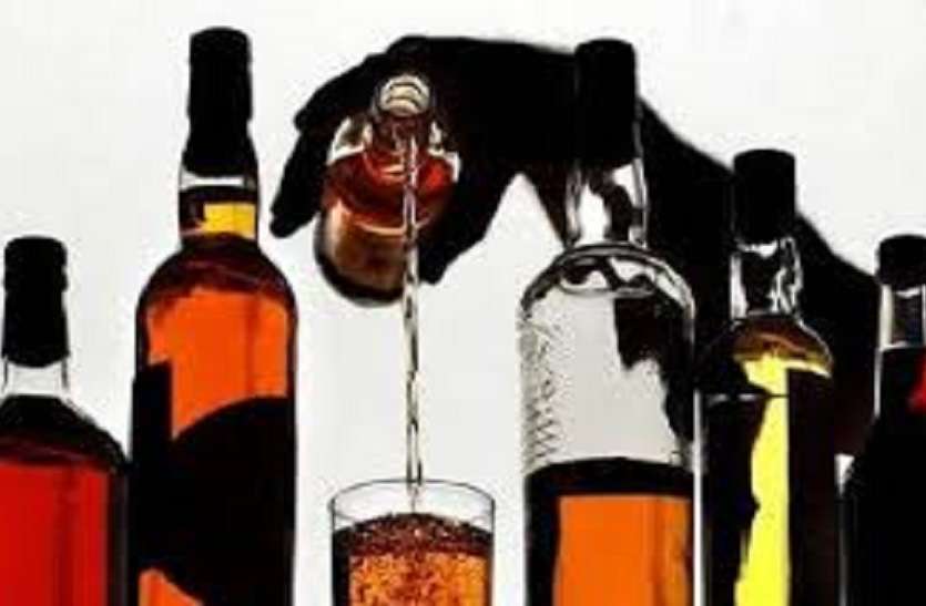 seoni जब शराब के नशे में चुनाव प्रशिक्षण में जा पहुंचा मतदान अधिकारी...