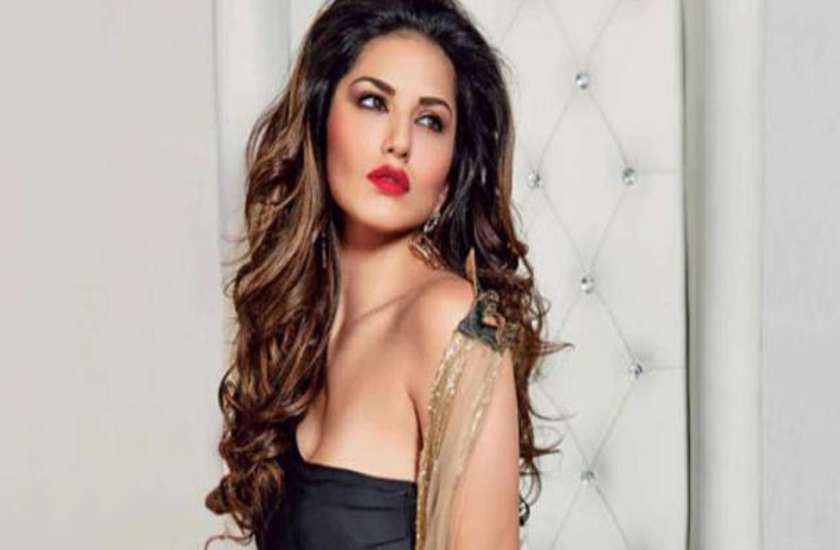 sunny-leone-broke-down-while-shooting-karenjit-kaur-web-series