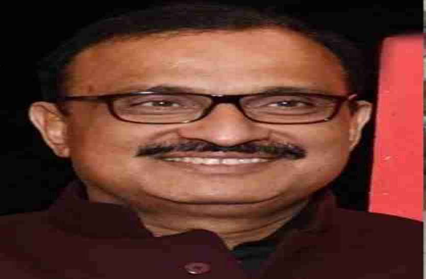 kakkar दरवाजा तोड़कर घुसे थे आयकर अधिकारी, 48 घंटे सर्च किया लेकिन कुछ आपत्तिजनक नहीं मिला - कक्कड़