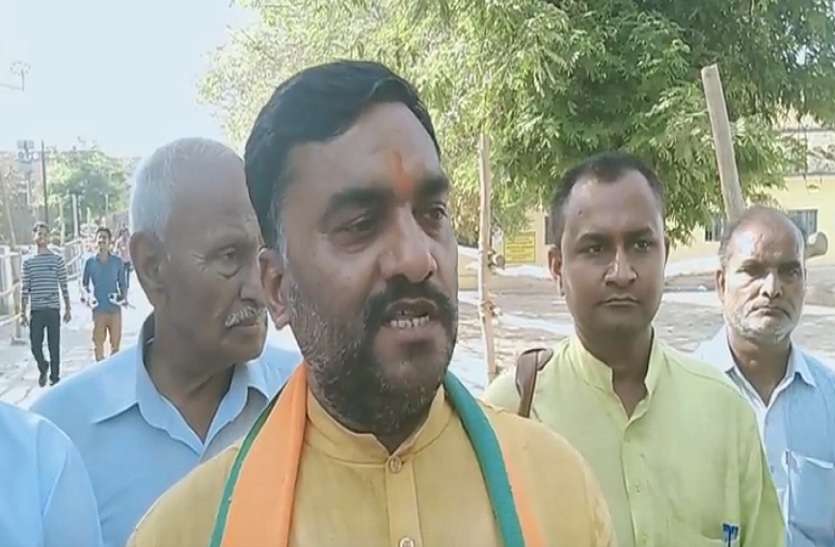 Pushpendra Singh Chandel Contest from hamirpur lok sabha seat पुष्पेंद्र सिंह चंदेल यूपी की इस सीट से दूसरी बार भी लड़ेंगे लोकसभा चुनाव, आज करेंगे नामांकन