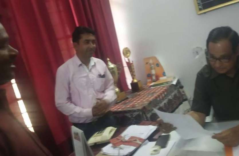 pratapgarh प्रतापगढ़ को जिला बने 11 साल हो गए, लेकिन शिक्षकों की सूची अब भी चित्तौडगढ़़ से ही