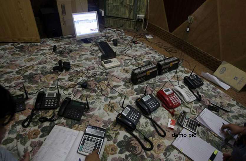 Two accused arrested in IPL betting in bilaspur chhattisgarh आईपीएल मैच में एक-एक बॉल पर लग रहा था सट्टा, इंडिया टीम के खिलाडिय़ों पर लगाया जा रहा था दाव, इतने में पहुंच गई पुलिस