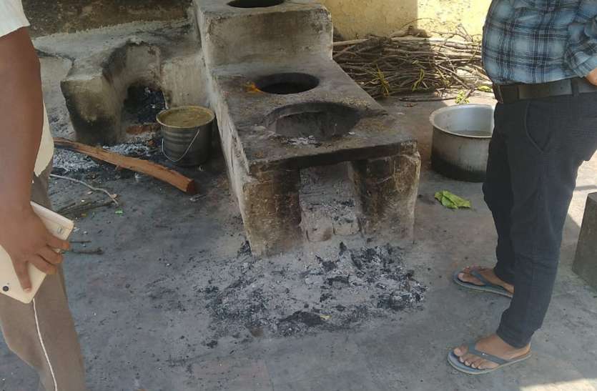 mandla अव्यवस्थाओं की कब्र में बच्चियों के सपने किए जा रहे दफन