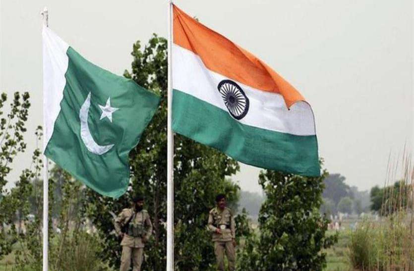 india pakistan flag पाकिस्तान सरकार का बड़ा कदम, बैसाखी के लिए 2200 सिख तीर्थयात्रियों को मिला वीजा