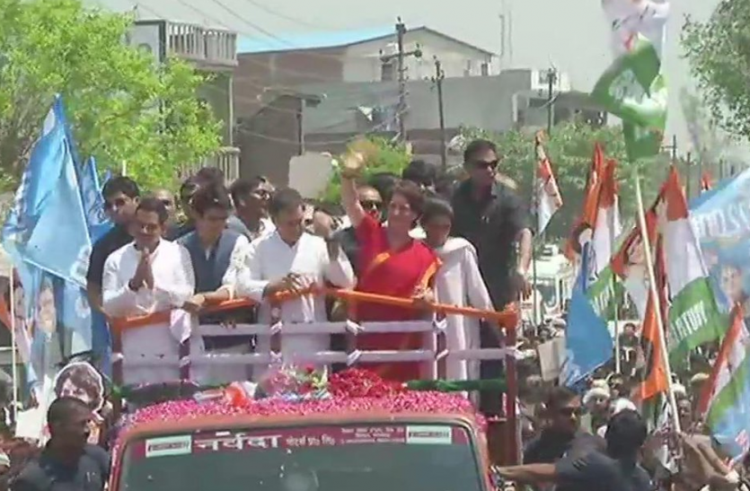 Rahul Gandhi Robert Vadra Raihan Miraya in Rahul Gandhi road show मामा राहुल के रोड शो में सबसे ज्यादा सक्रिय दिखे रिहान और मियारा, पहली बार दिखा ऐसा नजारा