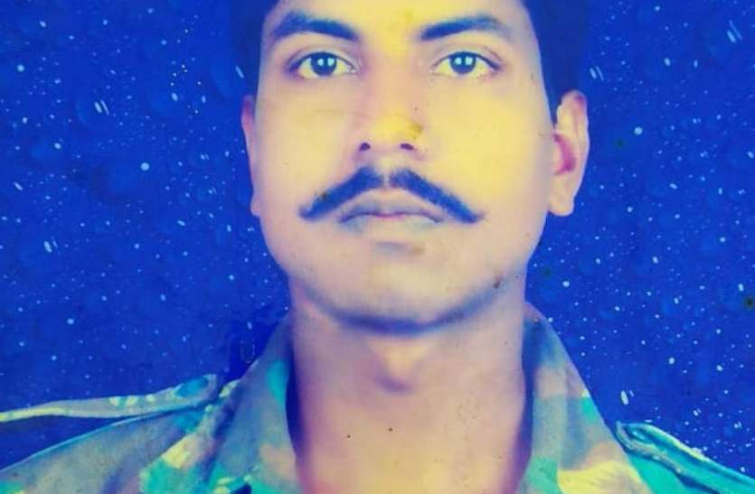 danteshwar दंतेवाड़ा में नक्सली हमले में गोरखपुर के दंतेश्वर हुए शहीद, बीजेपी विधायक की सुरक्षा में थे तैनात