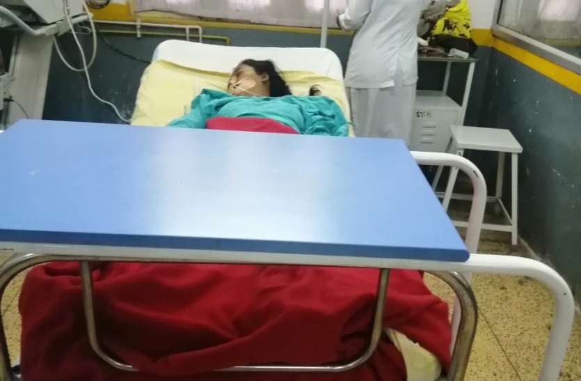 Navjat ki mout उपचार के दौरान नवजात की मौत माँ लड़ रही जीवन का जंग, पेंड्रा रोड में रेलवे ट्रैक पर घायल मिली थी महिला