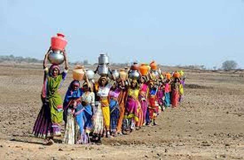 water crisis in ajmer सुध ली होती इनकी तो अब नहीं होते मोहताज