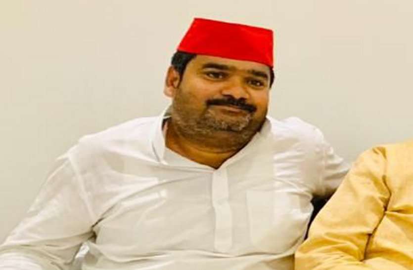 Lok sabha election 2019 : डकैत ददुआ के बेटे को समाजवादी पार्टी ने दिया खजुराहो से टिकट Lok sabha election 2019 : डकैत ददुआ के बेटे को समाजवादी पार्टी ने दिया खजुराहो से टिकट