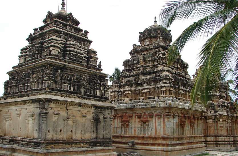 Ramalingeswara temple करीब 800 साल पुराने इस मंदिर में स्त्री मूर्तियों को देखकर लगा आज के जमाने की इस सच्चाई का पता
