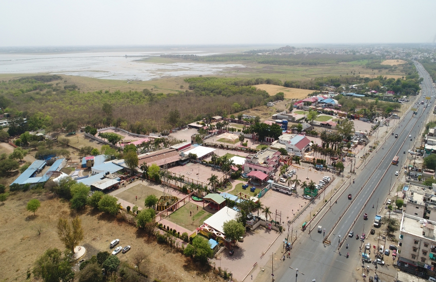 news तालाब के कैचमेंट एरिया में कृषि भूमि पर गैर प्रदूषणकारी उद्योग लगाने का प्रस्ताव निरस्त