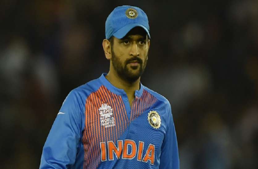 MS Dhoni भारतीय टीम के लिए अनमोल हैं महेंद्र सिंह धोनी- ब्रैंडन मैक्कलम