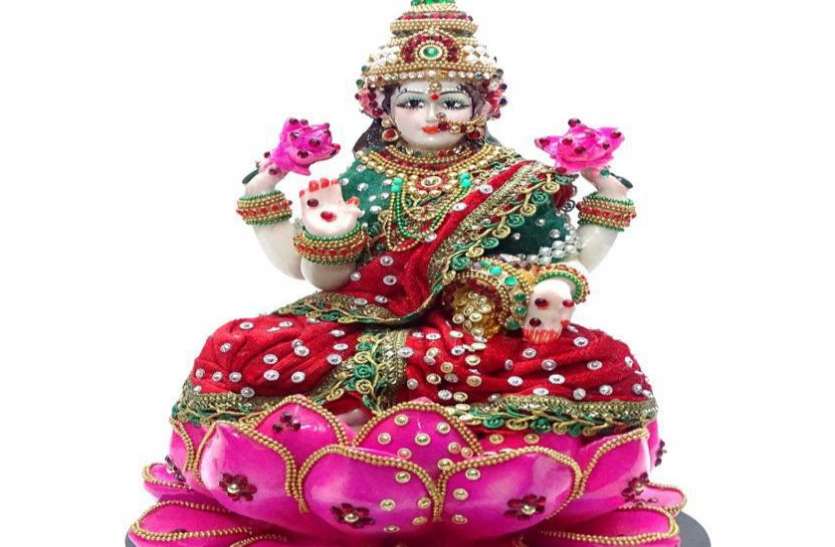 maa laxmi शुक्रवार को घर से निकलते समय खा लें एक चम्मच दही, अच्छा जाएगा पूरा दिन