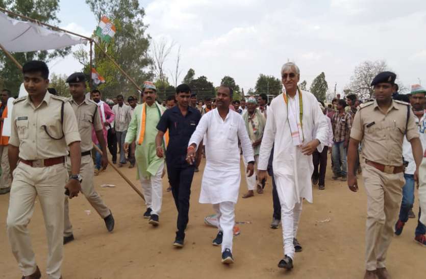 TS Singhdeo स्वास्थ्य मंत्री टीएस बोले- स्मार्ट कार्ड में लगा है जनता का पैसा और बीमा कंपनी कमा रही मुनाफा