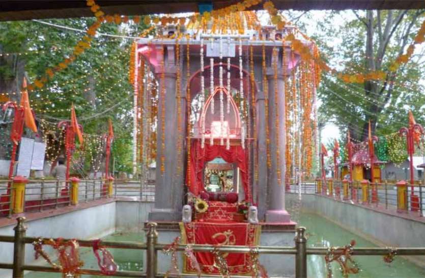 kheer bhawani temple देश पर संकट आते ही रंग बदल देता है इस कुंड का पानी, ऐसे लगाते है अनहोनी का पता