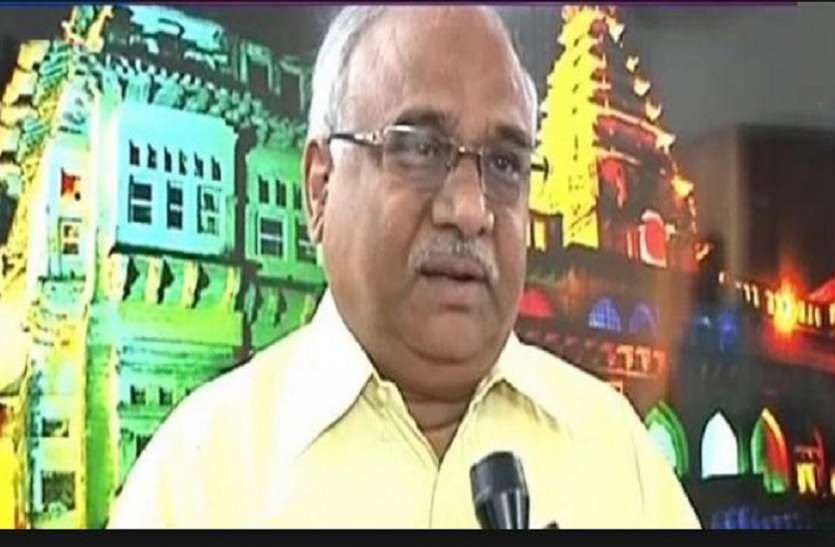 ravindra kumar टीडीपी सांसद रविंद्र कुमार बोले, 'ईवीएम मुद्दे पर EC का हरि प्रसाद से बात न करना दुर्भाग्यपूर्ण'
