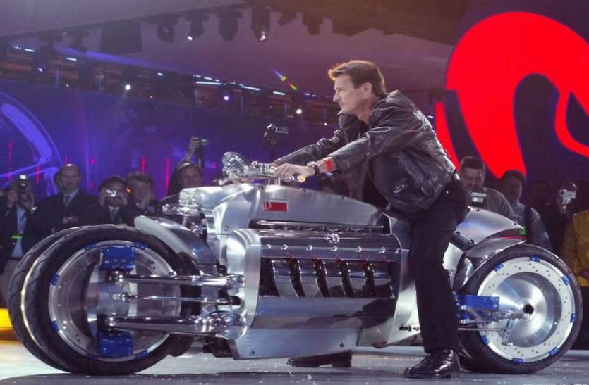 dodge tomhawk दुनिया में सिर्फ 9 लोगों के पास है ये बाइक, अंबानी भी खरीदने से पहले सोचेंगे 2 बार