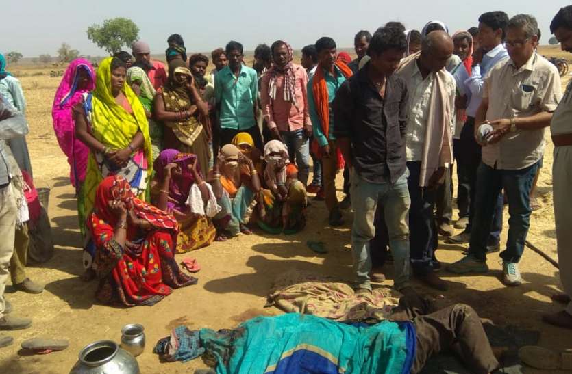 Son-in-law murdered mother-in-law and father-in-law दामाद ने सास व ससुर को कुल्हाड़ी से काटा, ससुर मृत