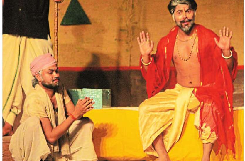 Drama साहूकार के घिनौने मुखौटे को उजागर कर पत्नी ने जताया विरोध, मिला इंसाफ