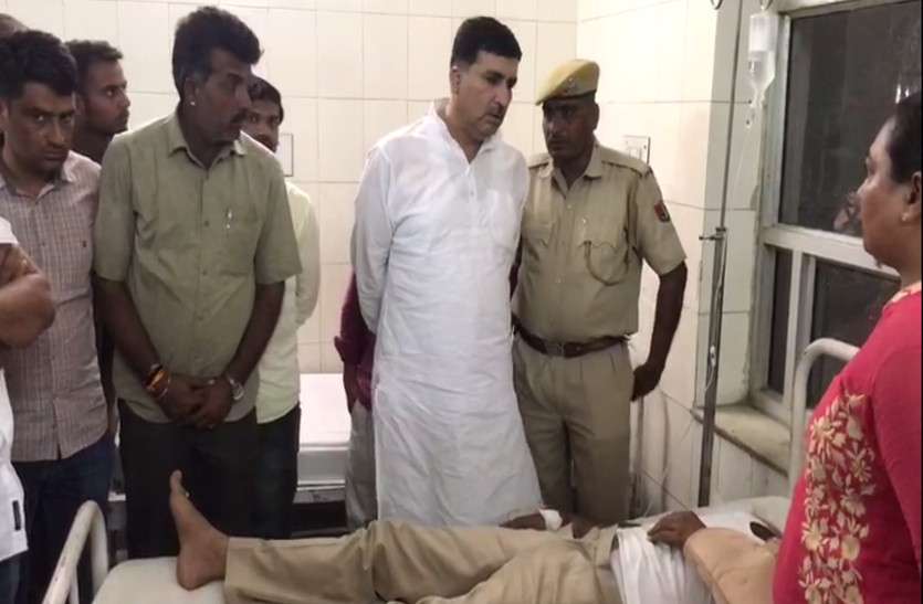 accident नाकाबंदी तोड़ भाग रहे बदमाशों का पीछा कर रही पुलिस का वाहन पलटा, कांस्टेबल की मौत, दो घायल