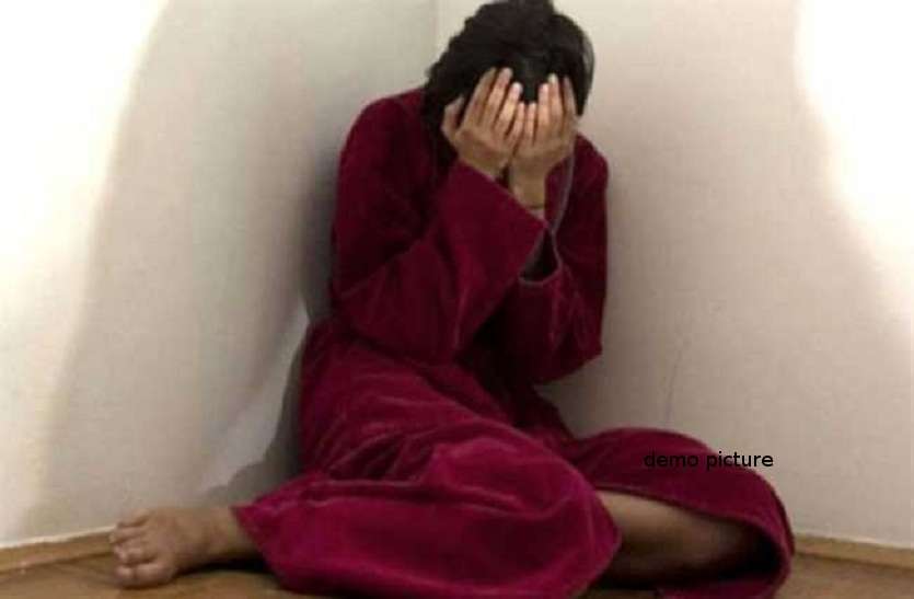 Rape of women for 5 consecutive years in bilaspur मजबूर महिला को 5 साल तक किराए के कमरे में रखकर मिटाता रहा हवस और जब भर गया मन तो घर से निकाल दिया