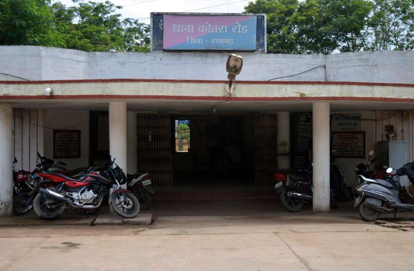 13 साल की नाबालिग से घर घुसकर छेड़छाड़ करने वाला आरोपी गिरफ्तार 13 साल की नाबालिग से घर घुसकर छेड़छाड़ करने वाला आरोपी गिरफ्तार