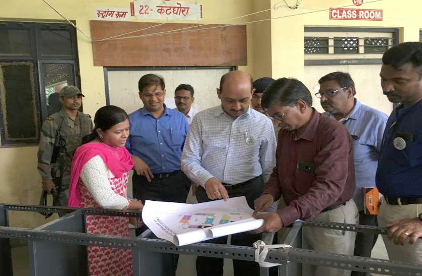 मतदान दल कर्मियों को ईडीसी तथा सुरक्षा कर्मियों को पोस्ट बैलेट जारी करने के निर्देश मुख्य निर्वाचन पदाधिकारी सुब्रत साहू ने की कोरबा लोकसभा चुनाव तैयारियों की समीक्षा